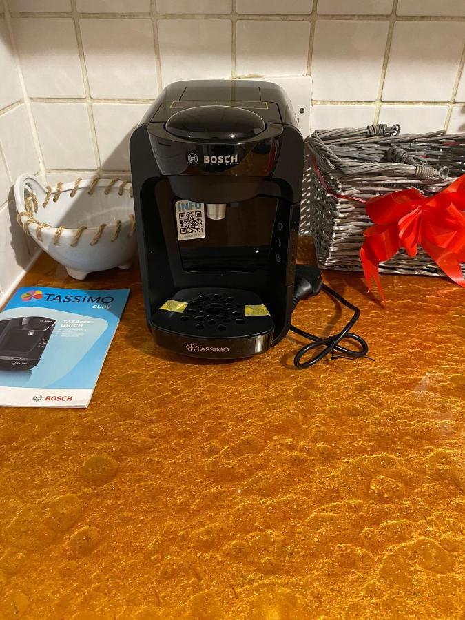 Huge And Affordable 3 Bedroom Flat In Hammersmith For 7 People With Welcome Breakfast ロンドン エクステリア 写真