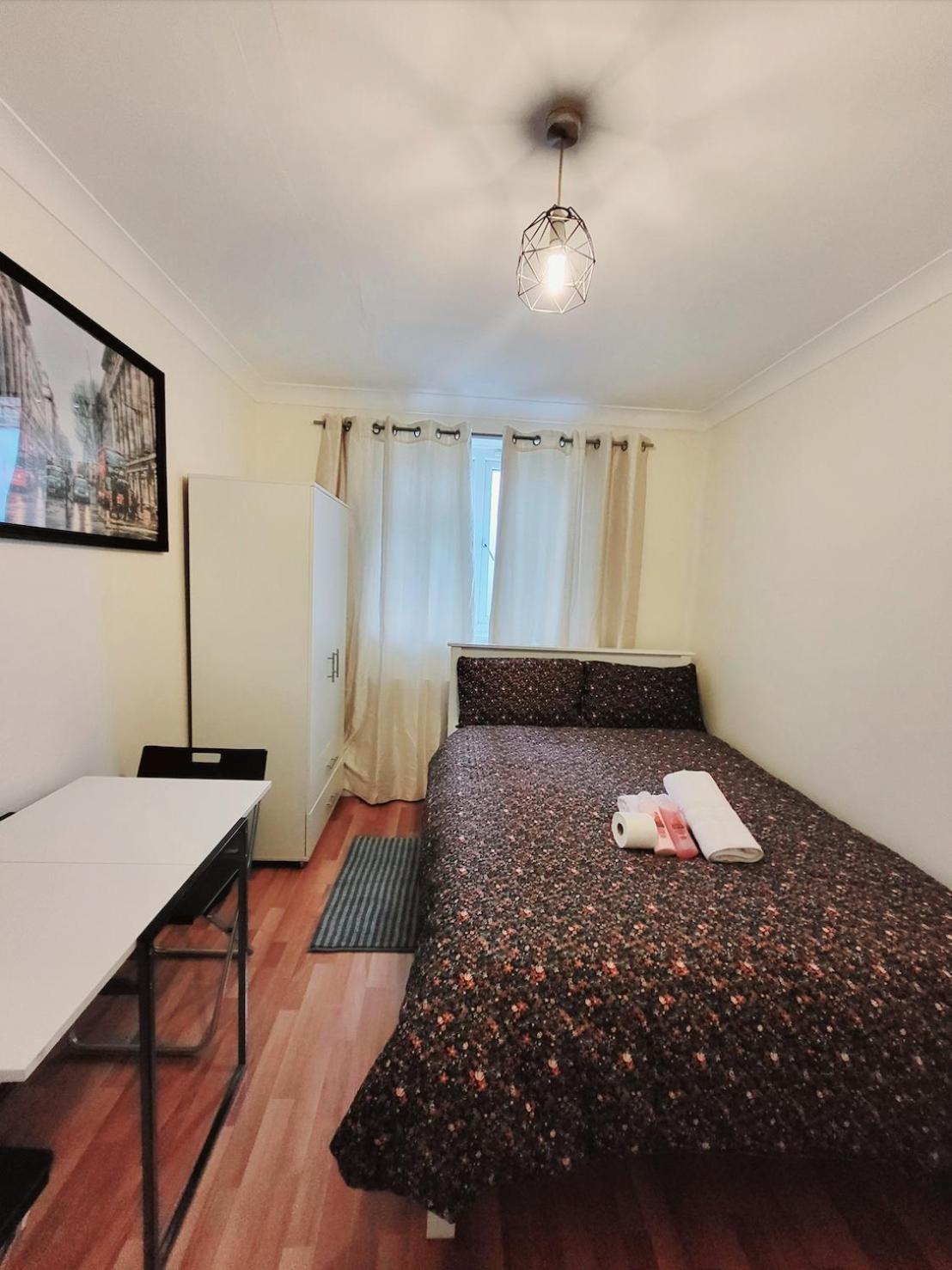Huge And Affordable 3 Bedroom Flat In Hammersmith For 7 People With Welcome Breakfast ロンドン エクステリア 写真