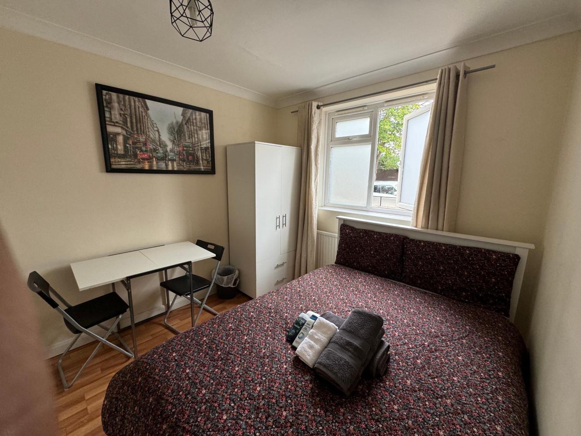 Huge And Affordable 3 Bedroom Flat In Hammersmith For 7 People With Welcome Breakfast ロンドン エクステリア 写真