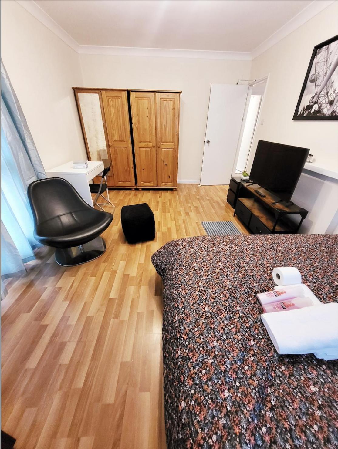 Huge And Affordable 3 Bedroom Flat In Hammersmith For 7 People With Welcome Breakfast ロンドン エクステリア 写真