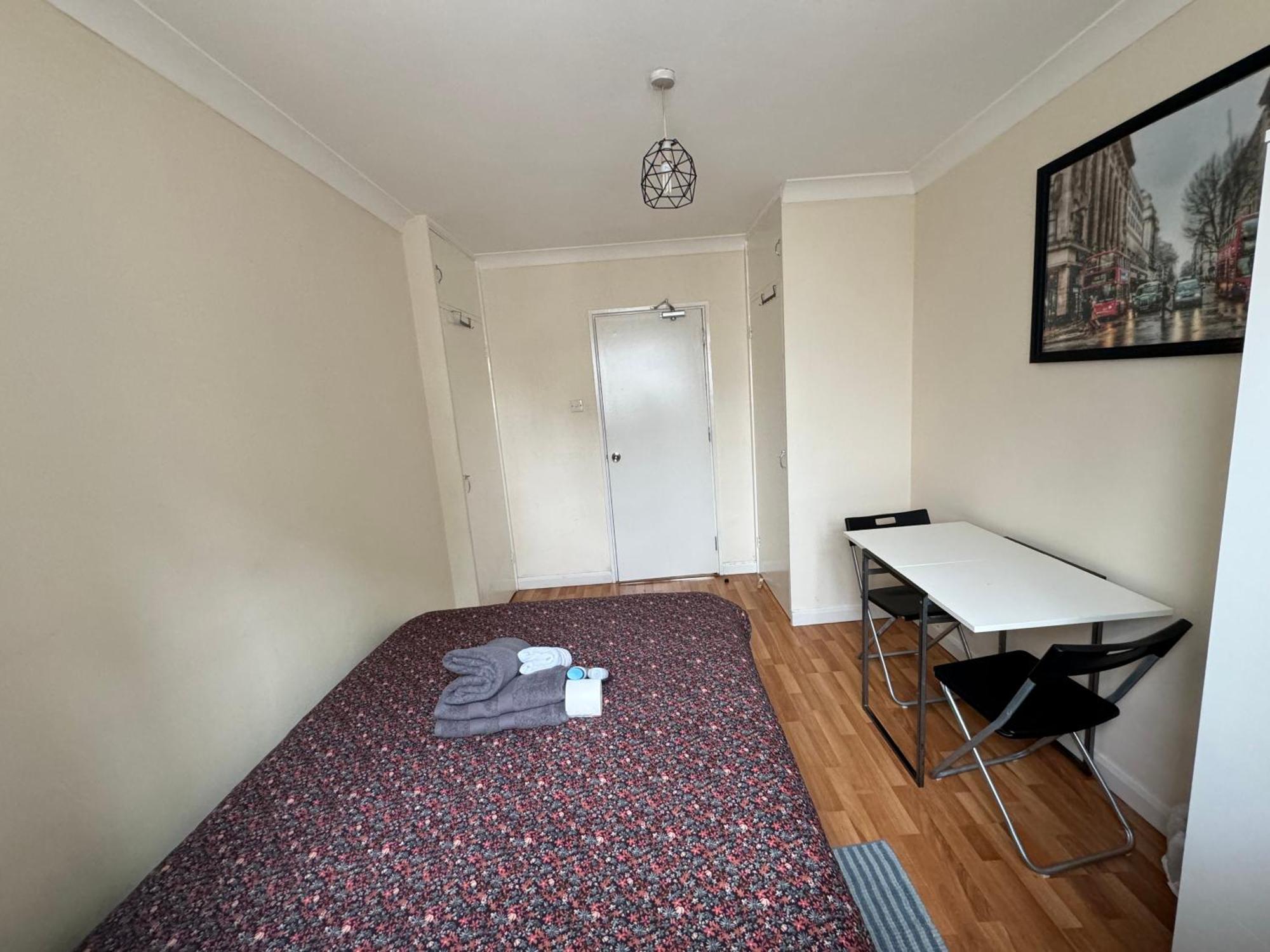 Huge And Affordable 3 Bedroom Flat In Hammersmith For 7 People With Welcome Breakfast ロンドン エクステリア 写真