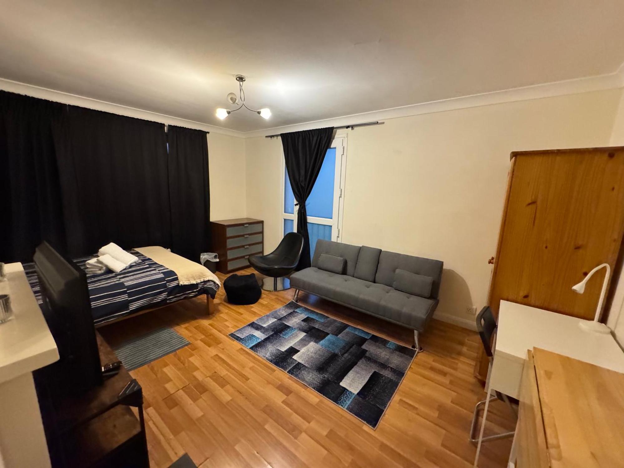 Huge And Affordable 3 Bedroom Flat In Hammersmith For 7 People With Welcome Breakfast ロンドン エクステリア 写真